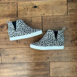 Caslon cnaidy-lea wedge sneakers | 8 water resistant